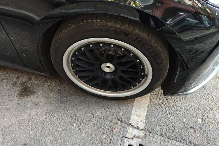 Used Nio ET5T 2024 75kWh Touring Right Front Wheel Hub
