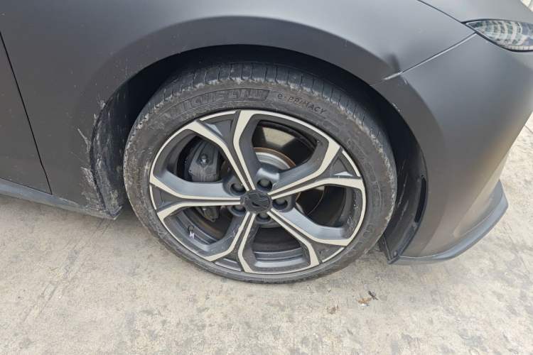 Used Nio ET5T 2024 75kWh Touring Right Front Wheel Hub