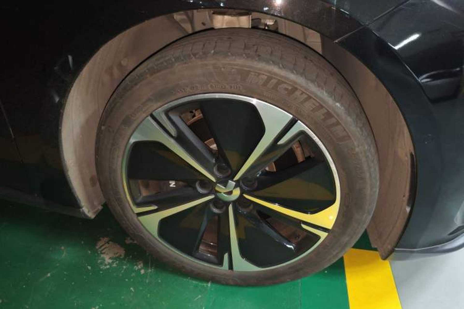 Used Nio ET5T 2024 75kWh Touring Right Front Wheel Hub