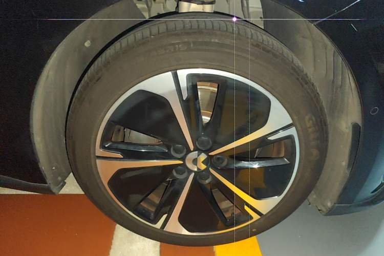 Used Nio ET5T 2024 75kWh Touring Right Front Wheel Hub