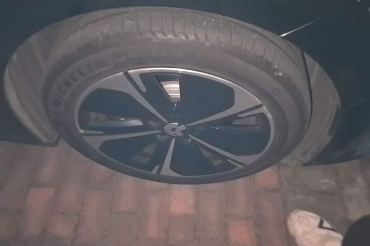 Used Nio ET5T 2024 75kWh Touring Right Front Wheel Hub