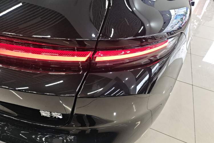 Used Nio ET5T 2024 75kWh Touring Right Rear Taillight