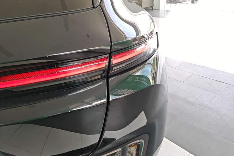 Used Nio ET5T 2024 75kWh Touring Right Rear Taillight