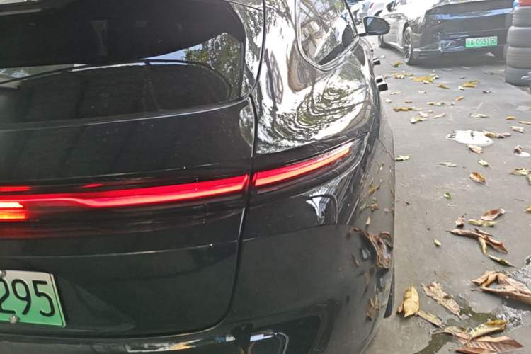 Used Nio ET5T 2024 75kWh Touring Right Rear Taillight