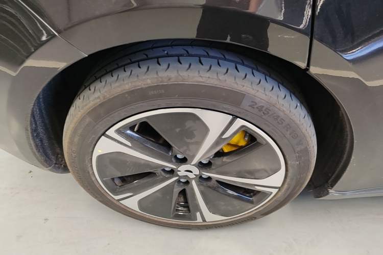 Used Nio ET5T 2024 75kWh Touring Right Rear Wheel Hub