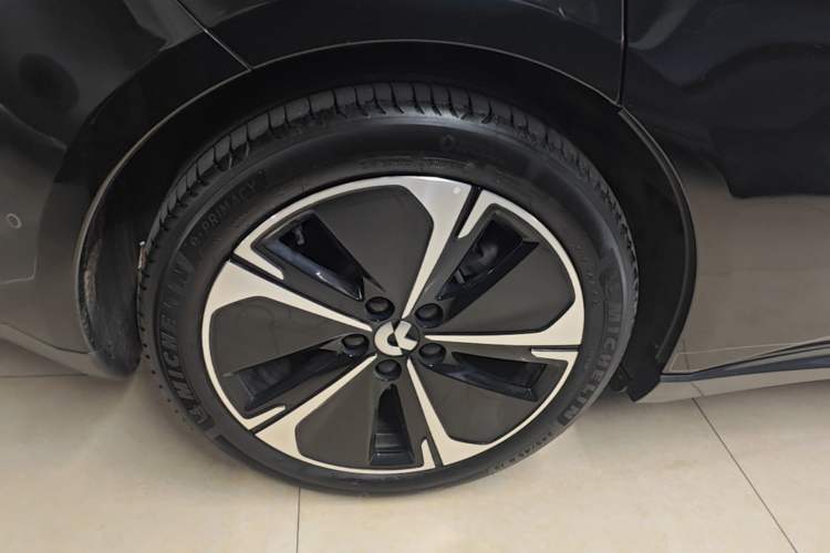 Used Nio ET5T 2024 75kWh Touring Right Rear Wheel Hub
