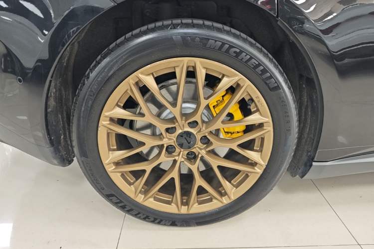 Used Nio ET5T 2024 75kWh Touring Right Rear Wheel Hub