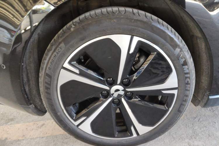 Used Nio ET5T 2024 75kWh Touring Right Rear Wheel Hub