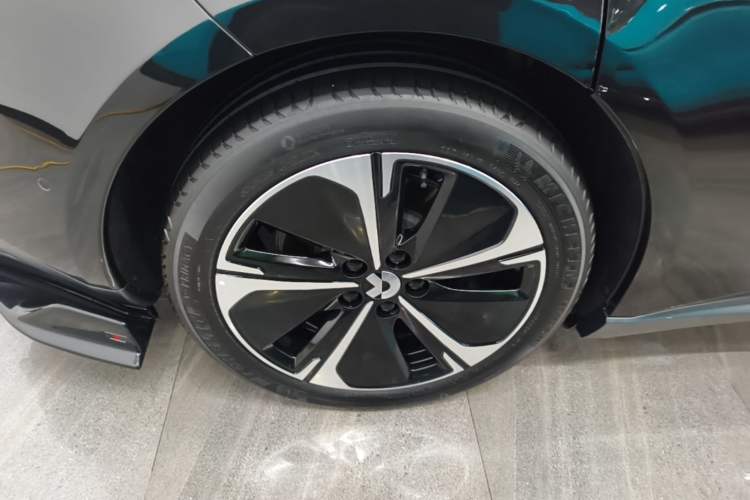 Used Nio ET5T 2024 75kWh Touring Right Rear Wheel Hub