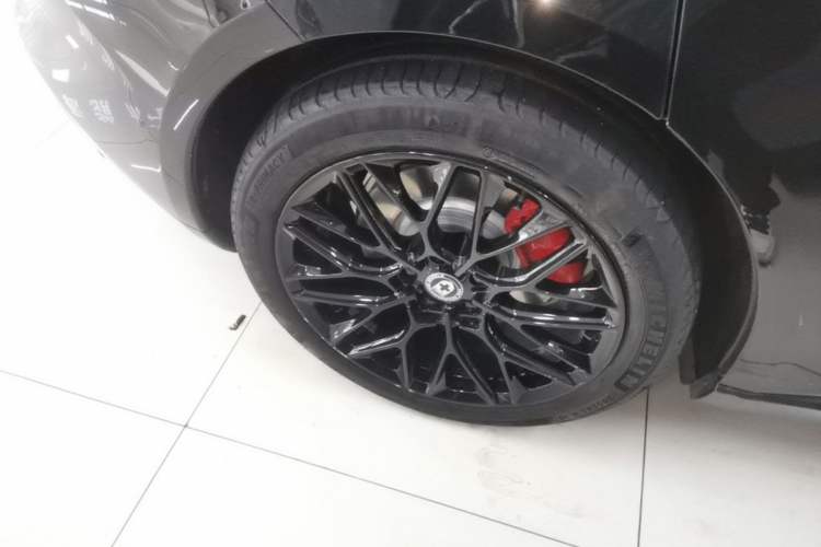 Used Nio ET5T 2024 75kWh Touring Right Rear Wheel Hub