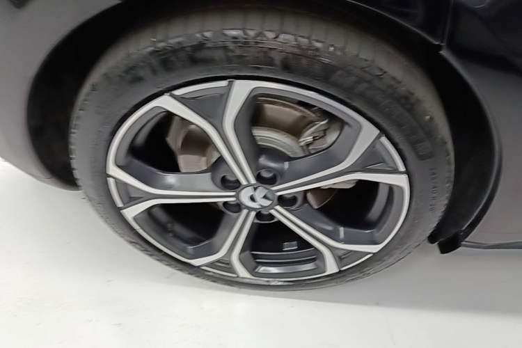 Used Nio ET5T 2024 75kWh Touring Right Rear Wheel Hub
