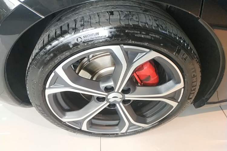 Used Nio ET5T 2024 75kWh Touring Right Rear Wheel Hub