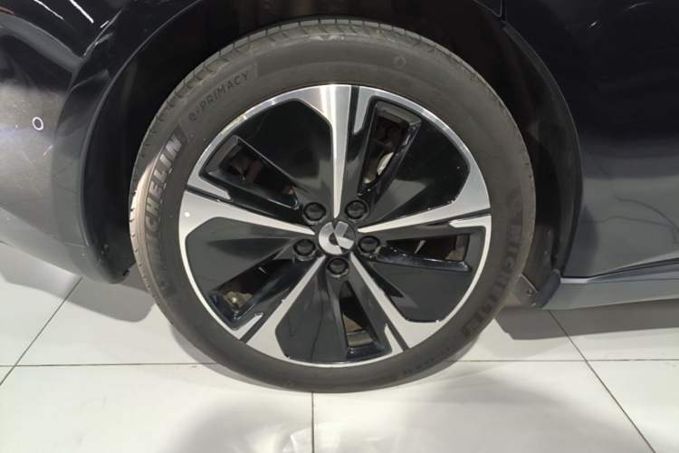 Used Nio ET5T 2024 75kWh Touring Right Rear Wheel Hub