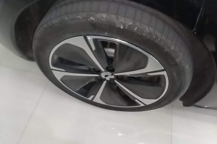 Used Nio ET5T 2024 75kWh Touring Right Rear Wheel Hub