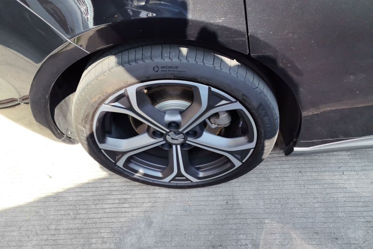 Used Nio ET5T 2024 75kWh Touring Right Rear Wheel Hub