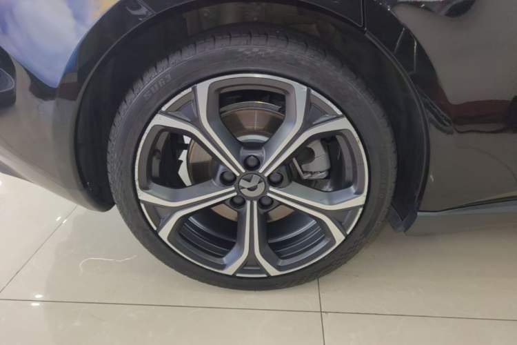 Used Nio ET5T 2024 75kWh Touring Right Rear Wheel Hub