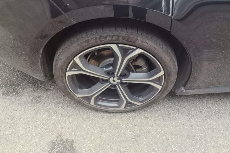 Used Nio ET5T 2024 75kWh Touring Right Rear Wheel Hub