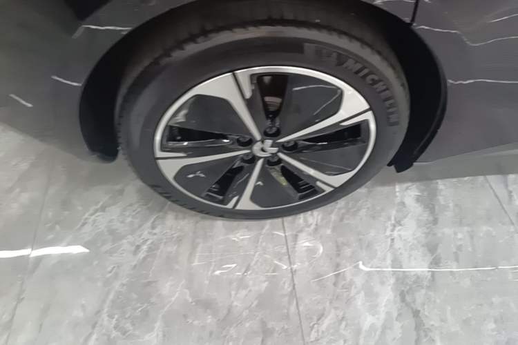 Used Nio ET5T 2024 75kWh Touring Right Rear Wheel Hub