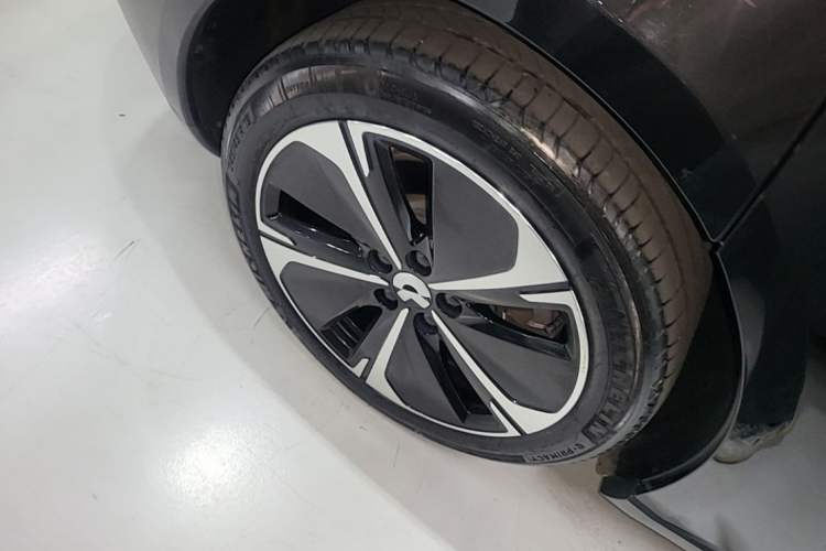 Used Nio ET5T 2024 75kWh Touring Right Rear Wheel Hub