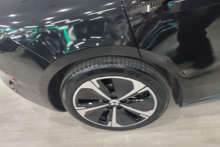 Used Nio ET5T 2024 75kWh Touring Right Rear Wheel Hub