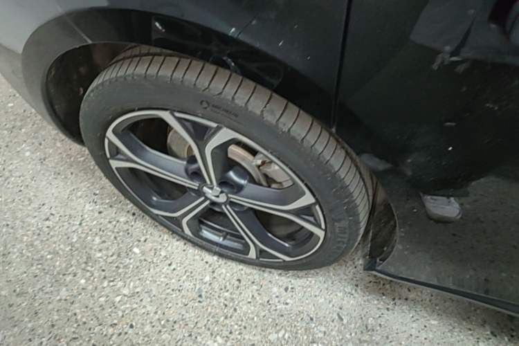 Used Nio ET5T 2024 75kWh Touring Right Rear Wheel Hub