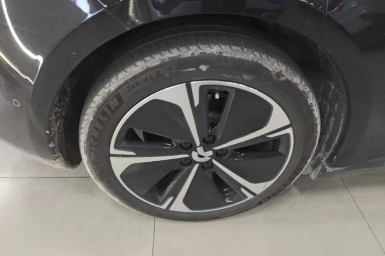 Used Nio ET5T 2024 75kWh Touring Right Rear Wheel Hub