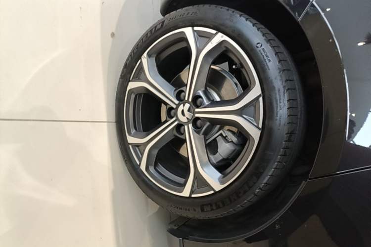 Used Nio ET5T 2024 75kWh Touring Right Rear Wheel Hub
