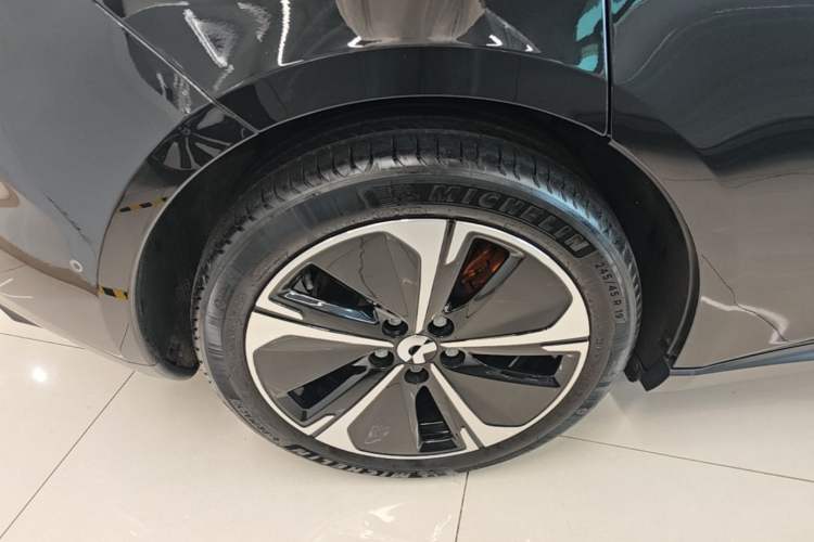 Used Nio ET5T 2024 75kWh Touring Right Rear Wheel Hub