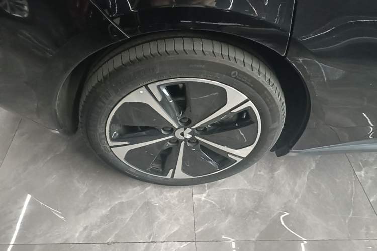 Used Nio ET5T 2024 75kWh Touring Right Rear Wheel Hub