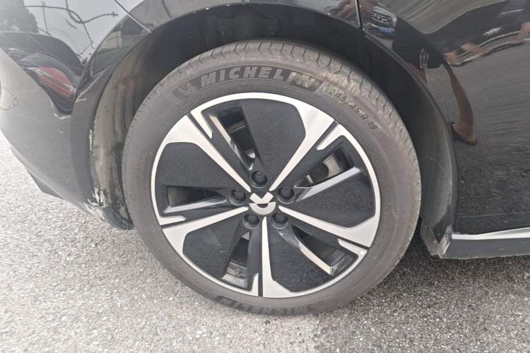 Used Nio ET5T 2024 75kWh Touring Right Rear Wheel Hub