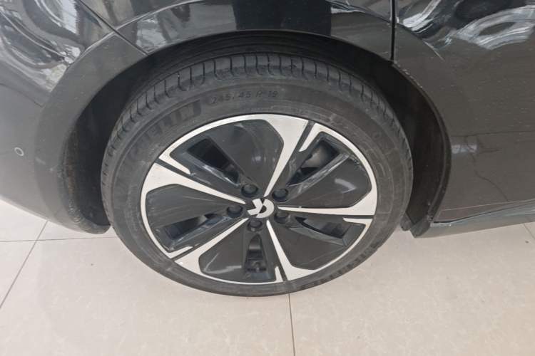 Used Nio ET5T 2024 75kWh Touring Right Rear Wheel Hub