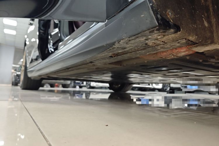 Used Nio ET5T 2024 75kWh Touring Right Side Sill