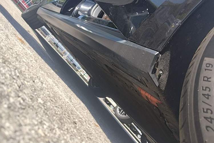 Used Nio ET5T 2024 75kWh Touring Right Side Sill