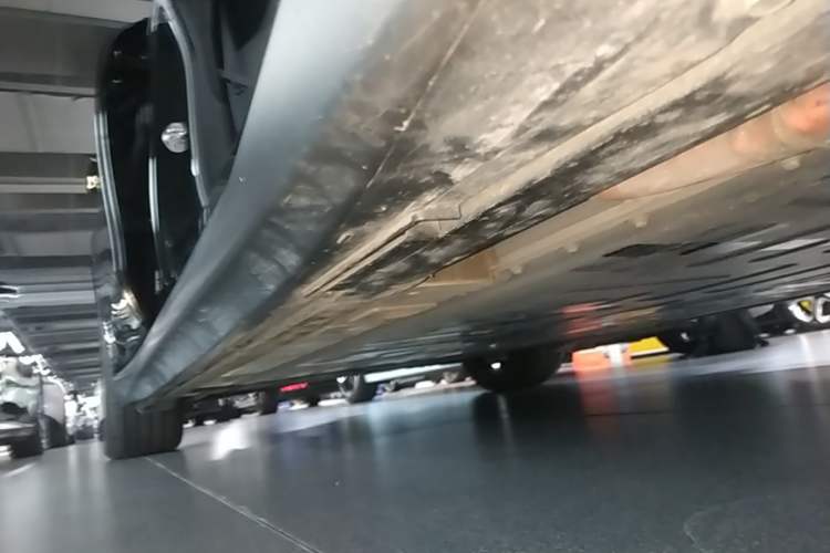 Used Nio ET5T 2024 75kWh Touring Right Side Sill
