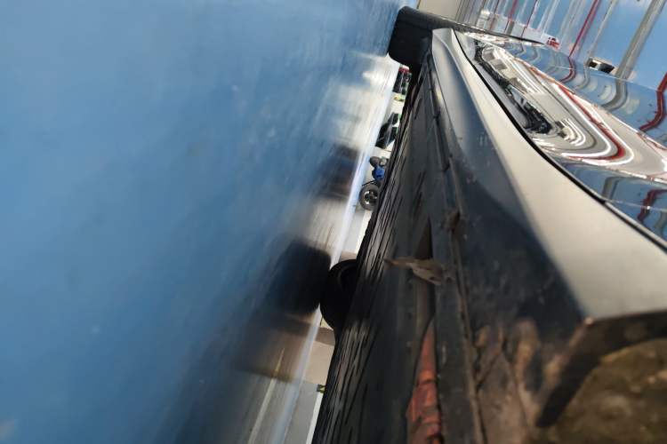 Used Nio ET5T 2024 75kWh Touring Right Side Sill