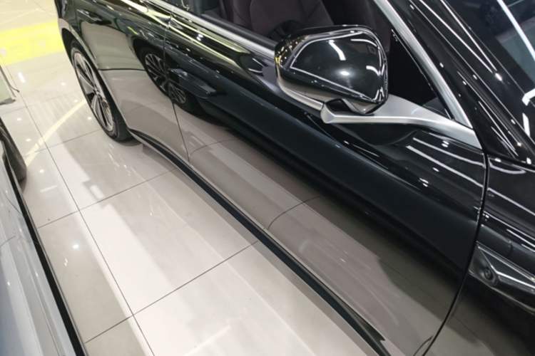 Used Nio ET5T 2024 75kWh Touring Right Side Sill