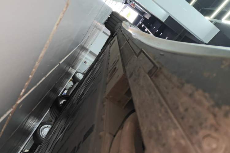 Used Nio ET5T 2024 75kWh Touring Right Side Sill
