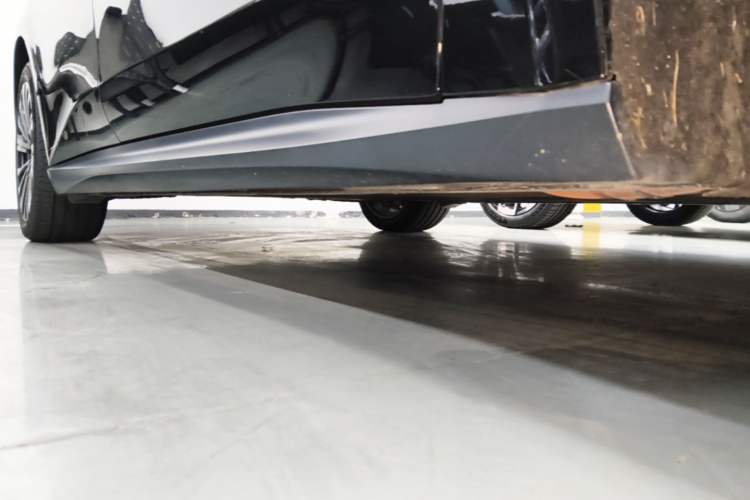 Used Nio ET5T 2024 75kWh Touring Right Side Sill