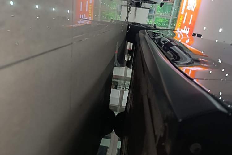 Used Nio ET5T 2024 75kWh Touring Right Side Sill