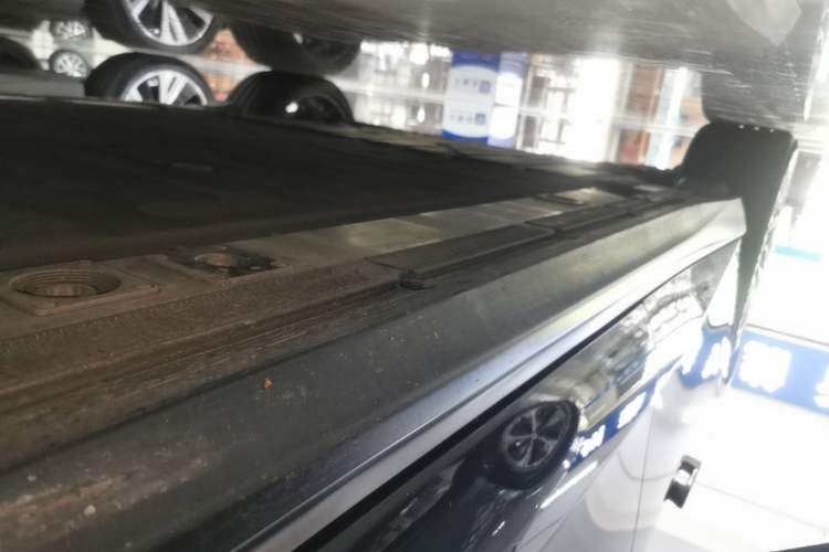 Used Nio ET5T 2024 75kWh Touring Right Side Sill