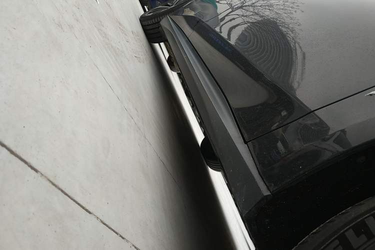 Used Nio ET5T 2024 75kWh Touring Right Side Sill