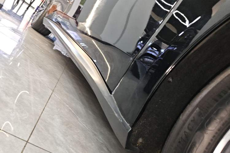 Used Nio ET5T 2024 75kWh Touring Right Side Sill