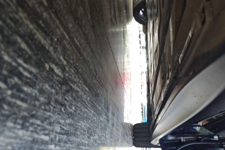 Used Nio ET5T 2024 75kWh Touring Right Side Sill