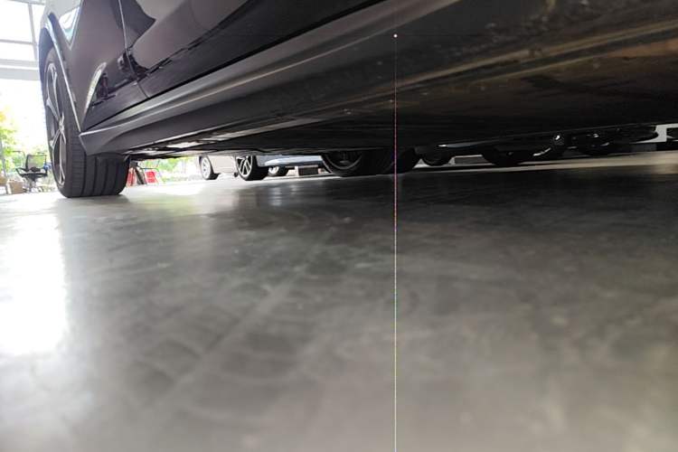 Used Nio ET5T 2024 75kWh Touring Right Side Sill