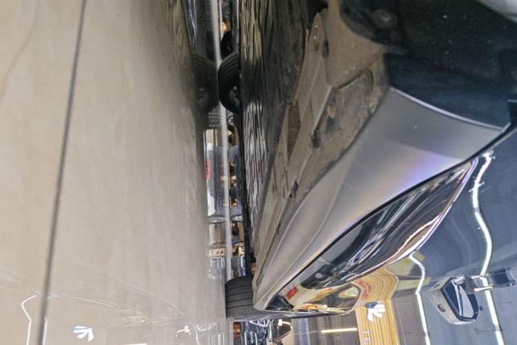 Used Nio ET5T 2024 75kWh Touring Right Side Sill