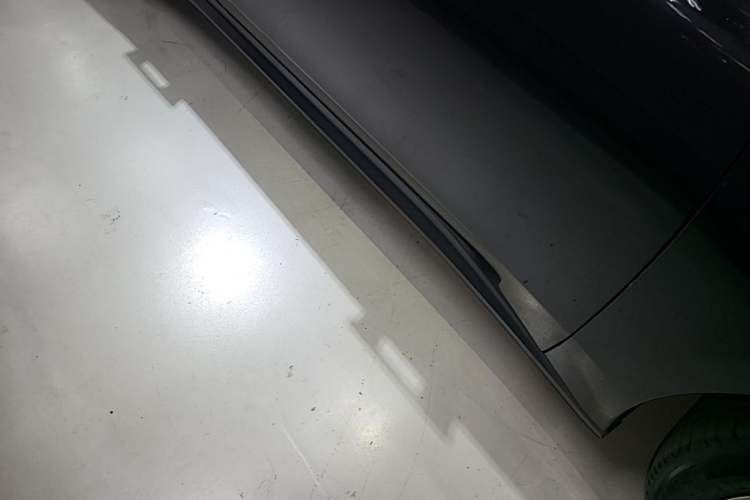 Used Nio ET5T 2024 75kWh Touring Right Side Sill