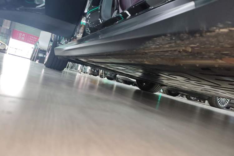Used Nio ET5T 2024 75kWh Touring Right Side Sill