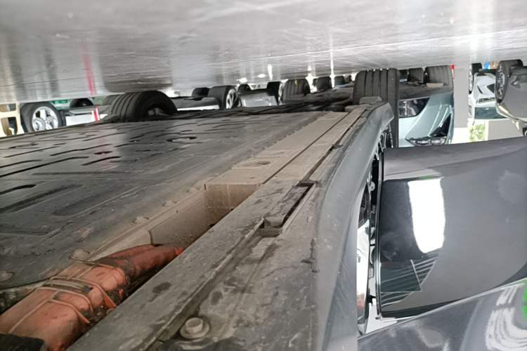 Used Nio ET5T 2024 75kWh Touring Right Side Sill