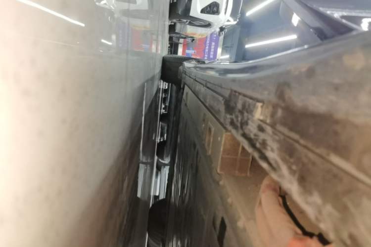 Used Nio ET5T 2024 75kWh Touring Right Side Sill