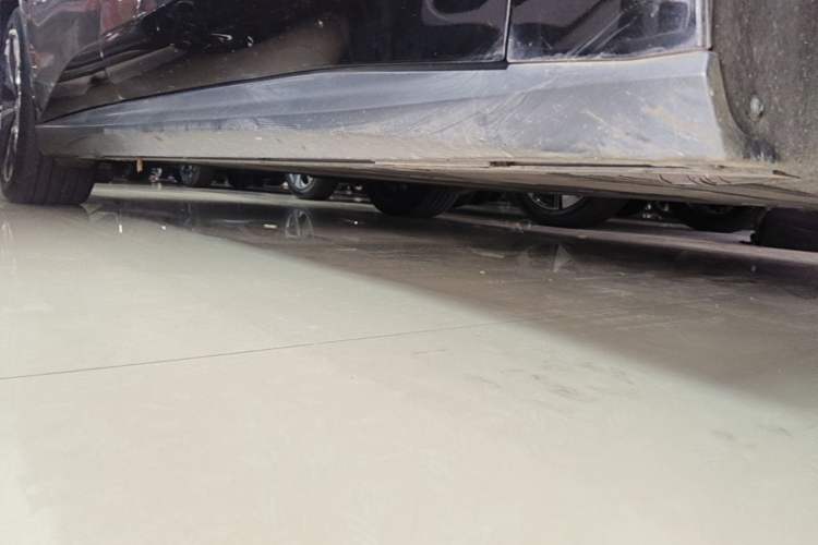 Used Nio ET5T 2024 75kWh Touring Right Side Sill